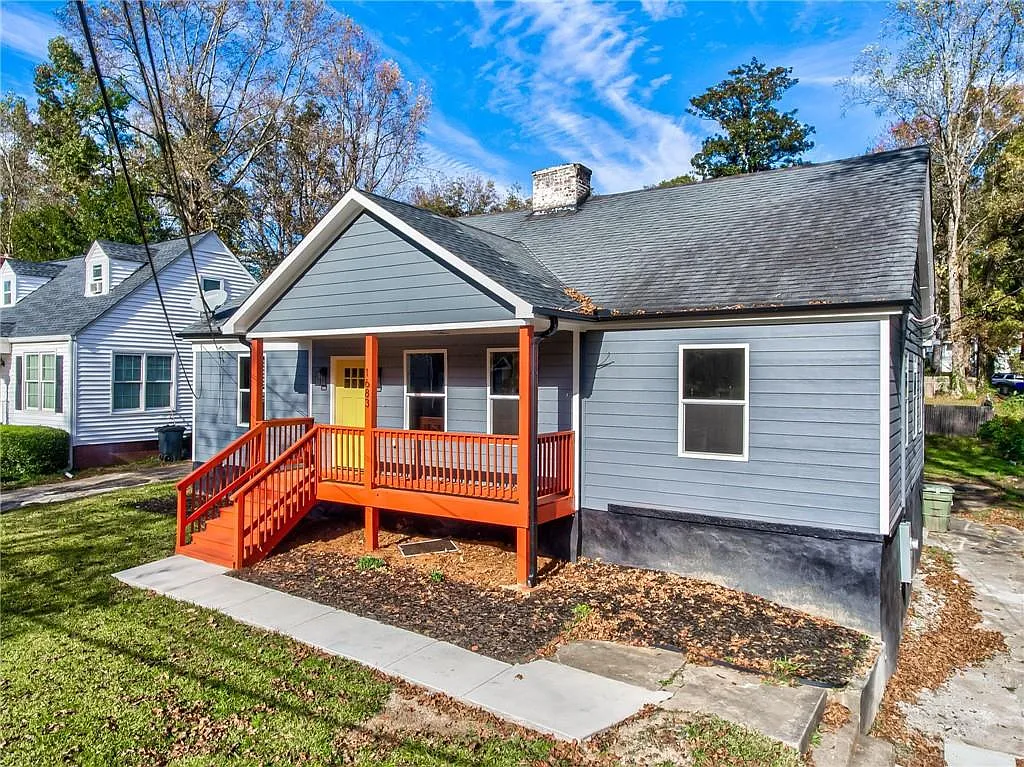 3 bed, 2.0 bath, 1784 sqft, $2,600 — Photo 4
