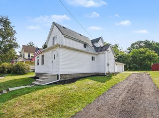 220 Larkin St, Middleville, MI 49333