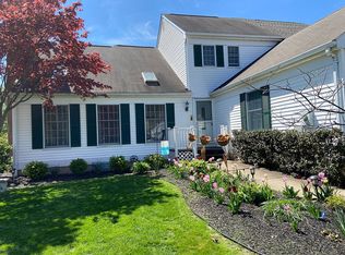 10 Plymouth Ct, Basking Ridge, NJ 07920