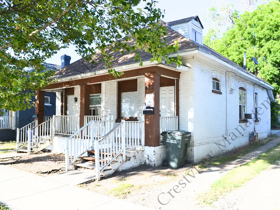 572-574 N 400 W