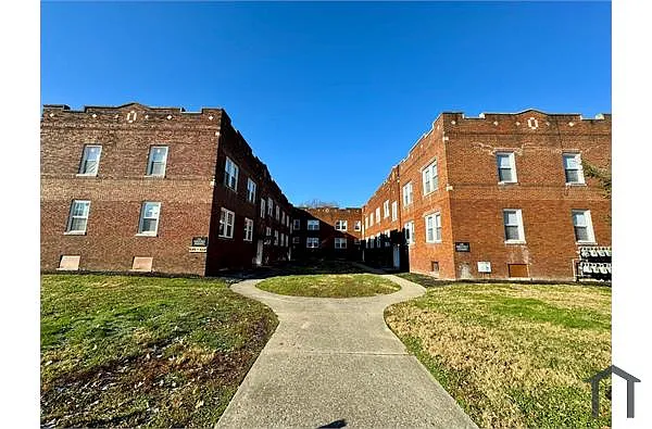 Building Photo - 650 S 37th St