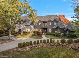 3701 Northwood Dr, West Bloomfield, MI 48324