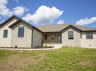 20 Vinyard Ct, Reeds Spring, MO 65737