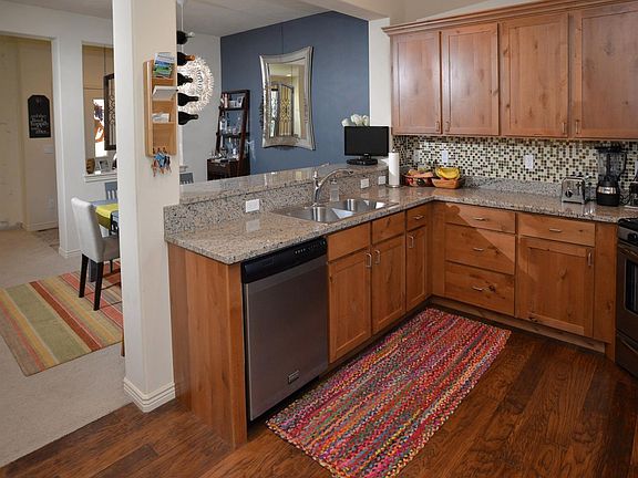 3rd image of 1025 Montgomerie Cir