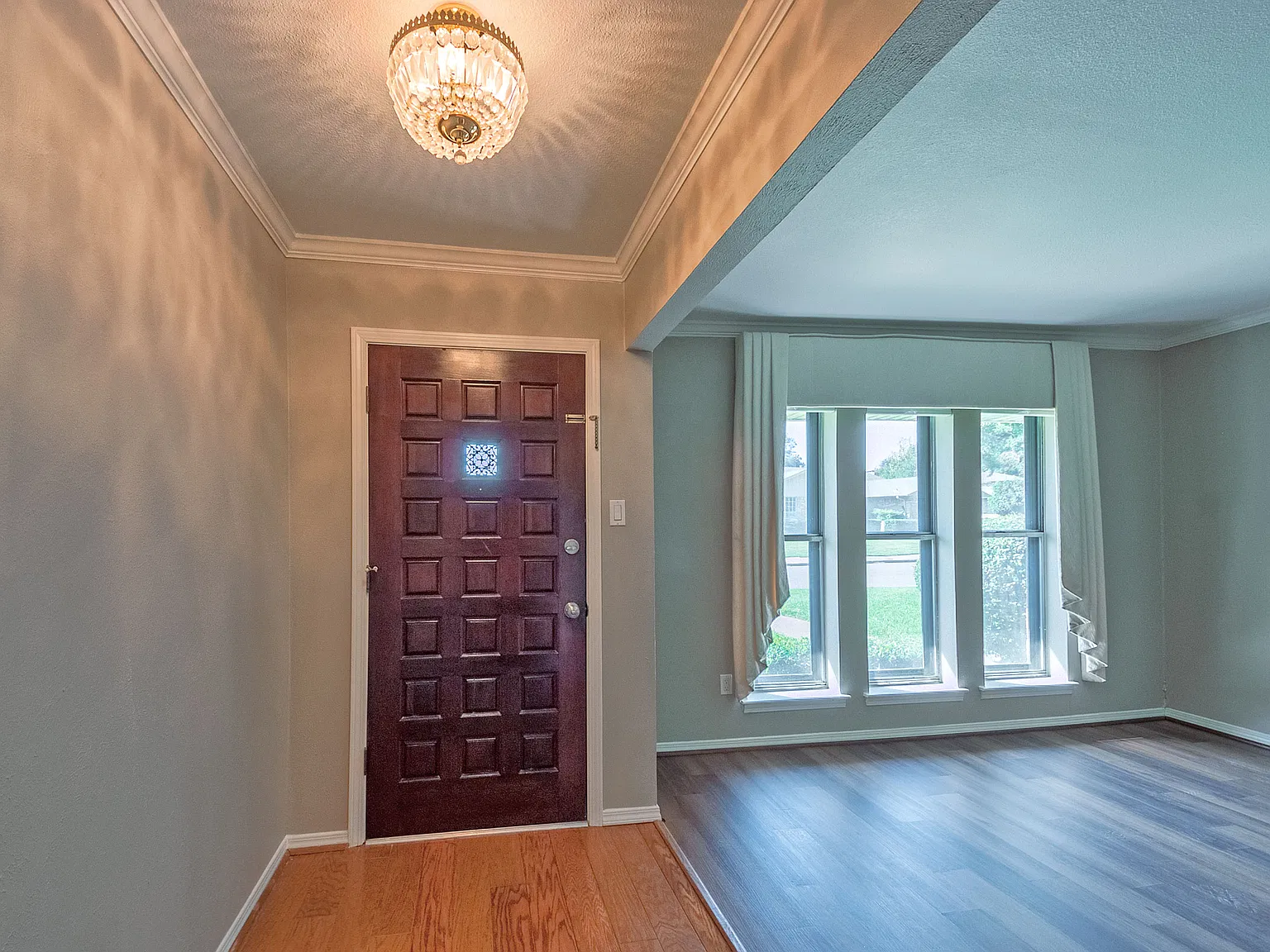 3 bed, 2.5 bath, 1729 sqft, $2,495 — Photo 3