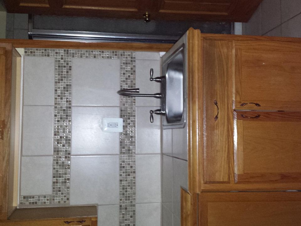 2nd image of 2400 Nicholas St