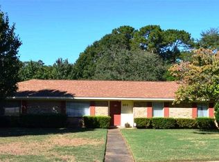 101 Meadowlark Ln, Enterprise, AL 36330