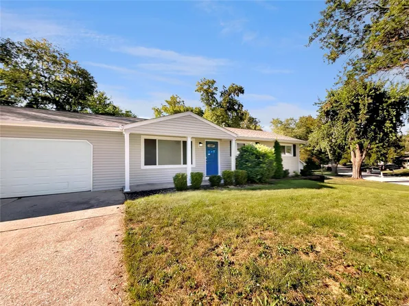 3369 Clemens Ct, Saint Charles, MO 63301