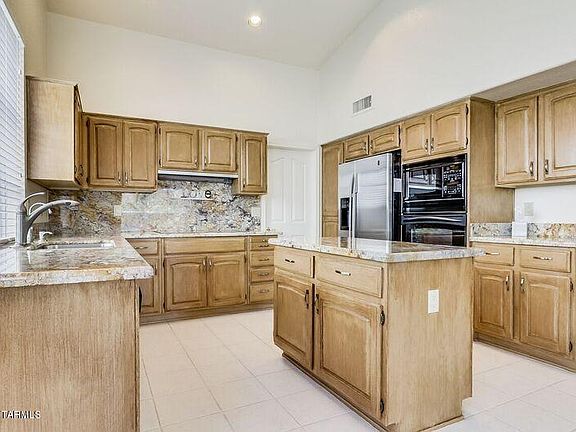 5th image of 65570 E Canyon Dr