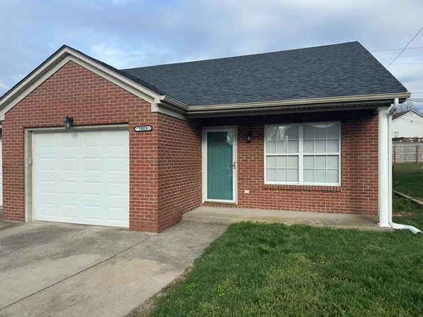 1025 Pinoak Dr, Nicholasville, KY 40356