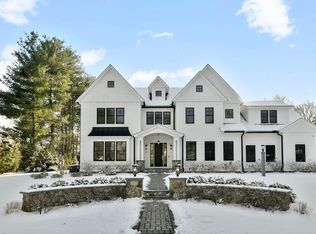 32 Burroughs Rd, Lexington, MA 02420