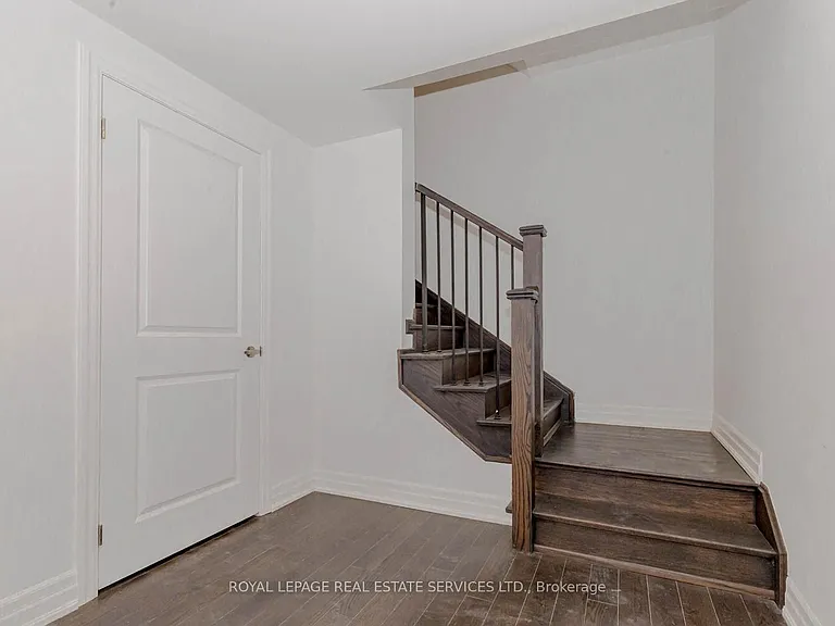 3334 Harasym Trl — Photo 31
