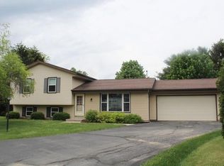 710 Golden Nugget Cir, Eagle, WI 53119