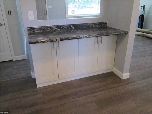 3rd image of 4014 Shelbourne Dr