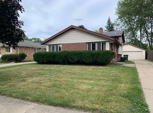 2011 N Jackson St, Waukegan, IL 60087