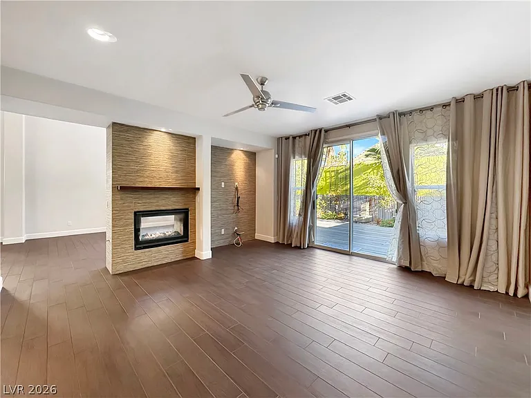 1352 Fox Acres Dr — Photo 9