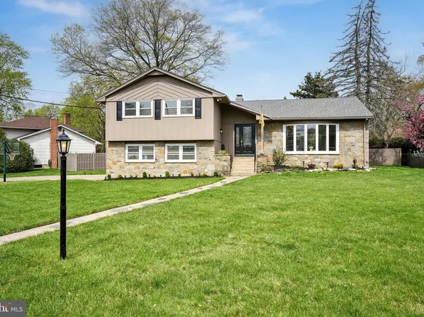 210 Philellena Rd, Cherry Hill, NJ 08034