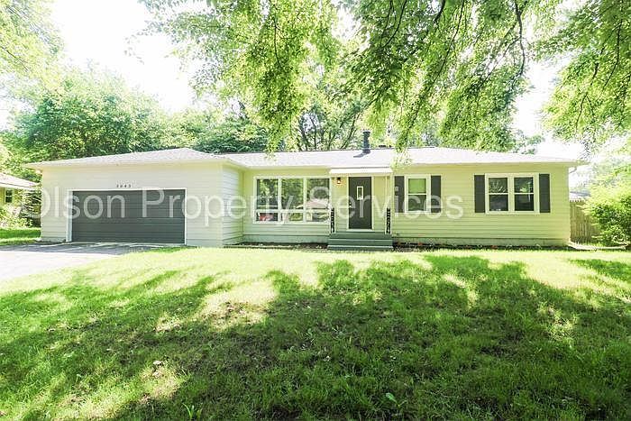 1st image of 3043 Evelyn St