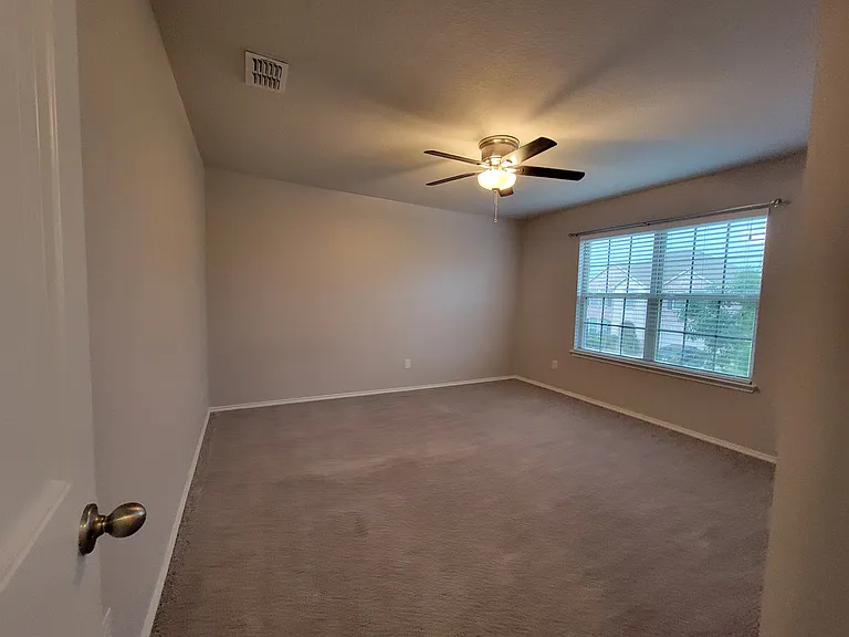 4725 Redbud Dr — Photo 11