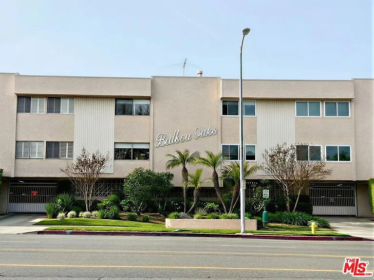 5139 Balboa Blvd #2 — Photo 39