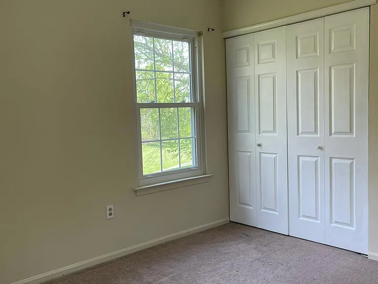 9 Carrie Ct — Photo 28