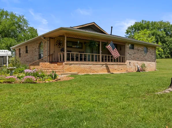 70 County Road 2997, Hughes Springs, TX 75656