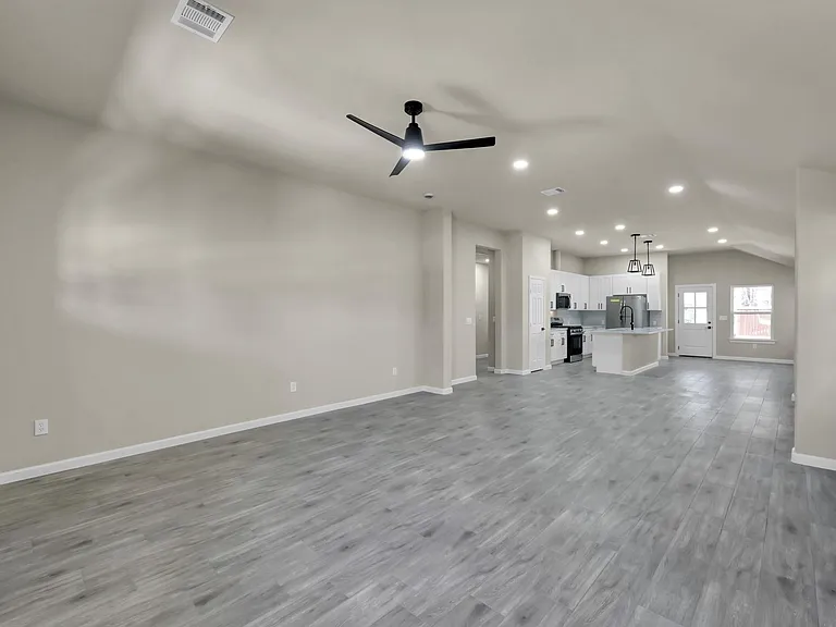106 Harbor Court Dr — Photo 33