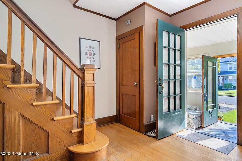 4th image of 44 Fleetwood Avenue