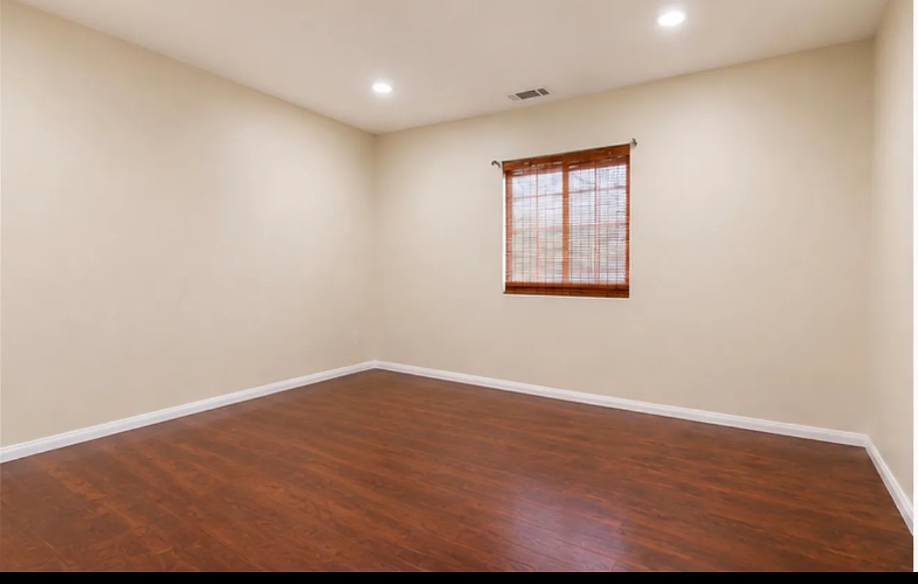 3 bed, 1430 sqft, $4,300 — Photo 4