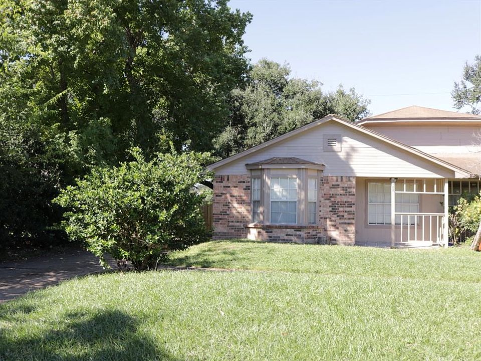 1st image of 8108 Crestwick Dr
