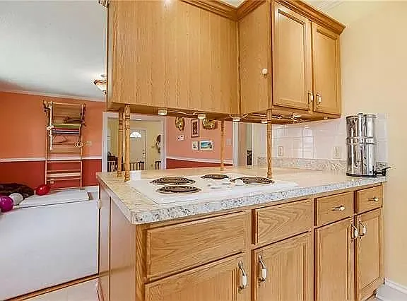 4938 Forest Ave — Photo 26