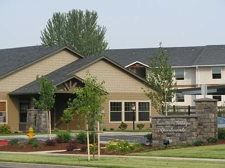195-Santiam Village Apartments — Photo 48
