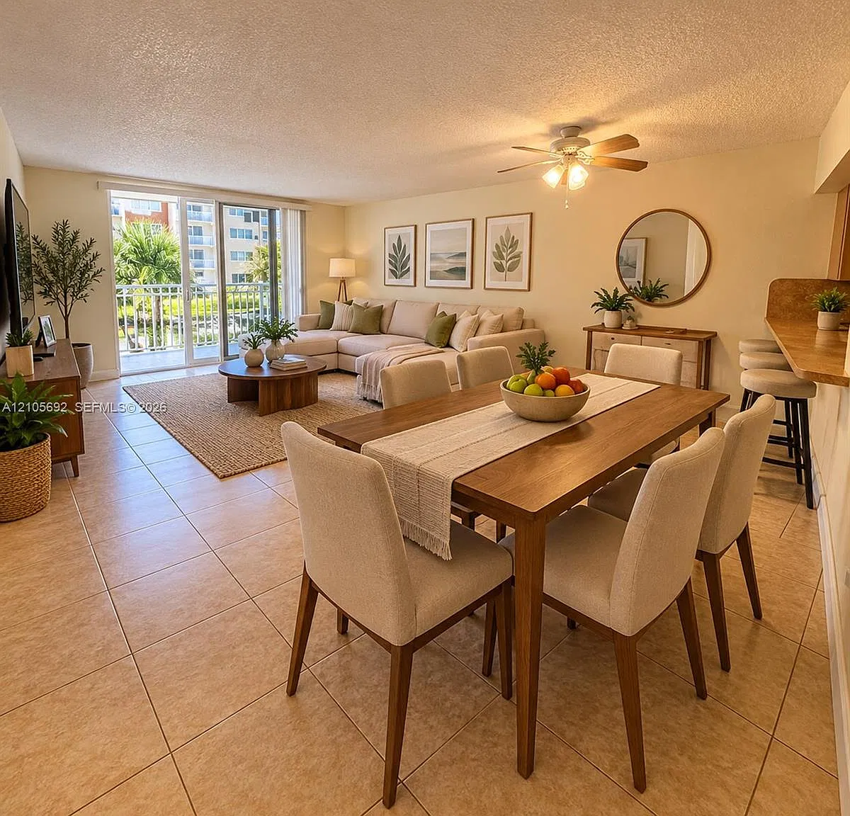 Coral Gate East Condo — Photo 2