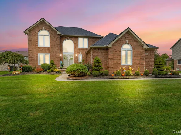 2956 Doncaster Dr, Canton, MI 48188