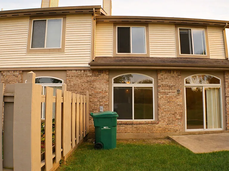 3580 Sequoia Dr — Photo 10