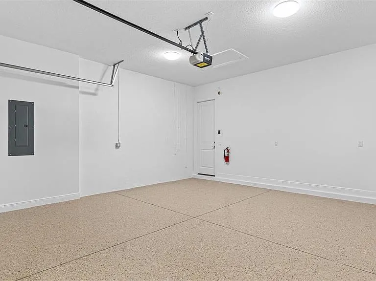 4954 Rivo Alto Cir — Photo 22