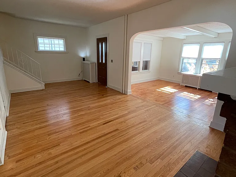1367 Grand Ave — Photo 3