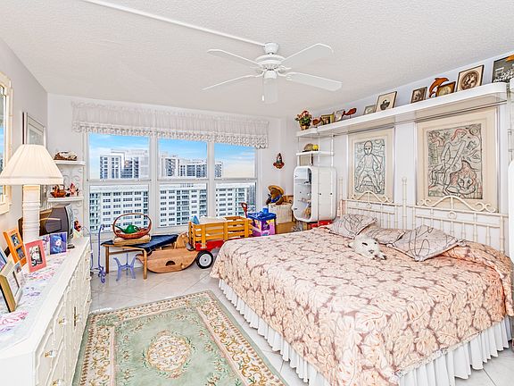 4th image of 3500 Galt Ocean Dr APT 2501
