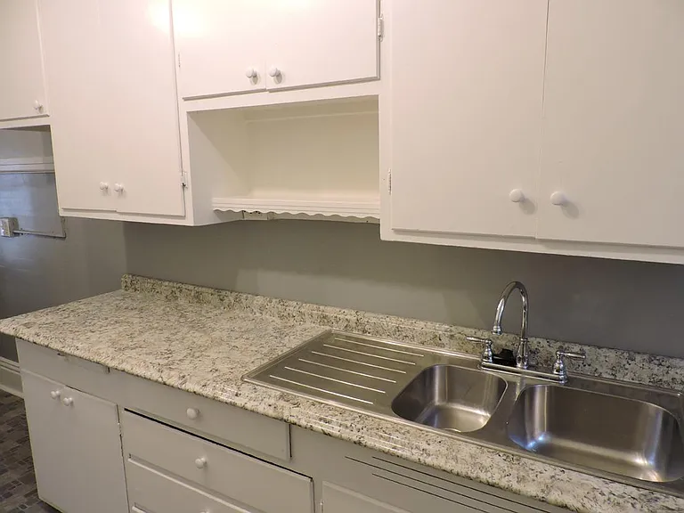 1421 G St #4 — Photo 11