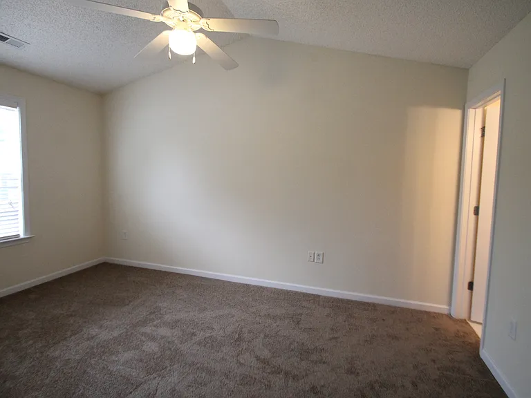 1258 Camellia Ct — Photo 8