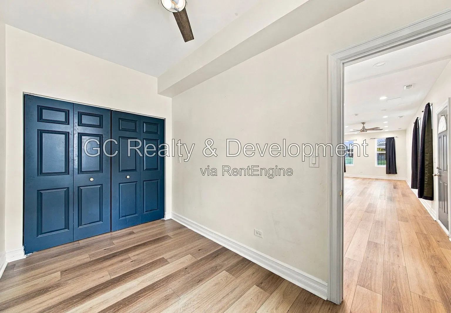 1013 W 18th Pl — Photo 4