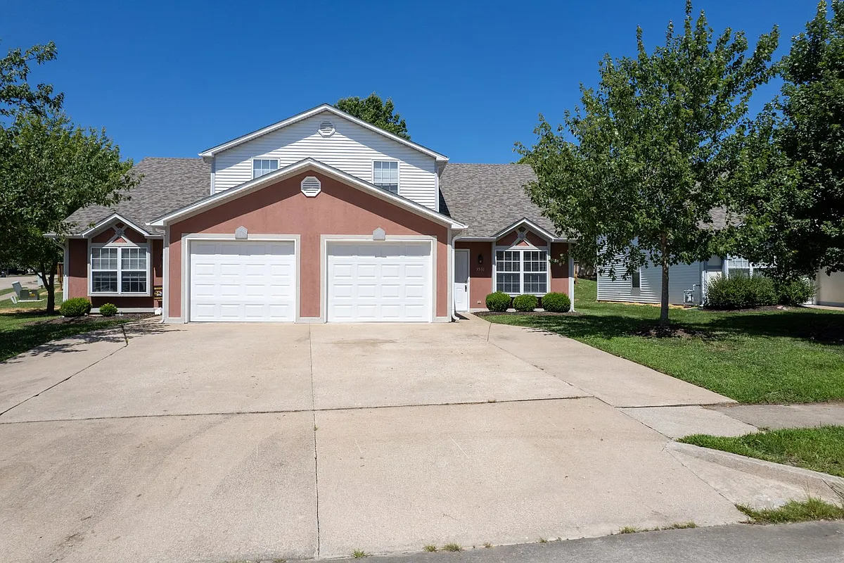 Building Photo - 3531-3533 Prescott Dr.