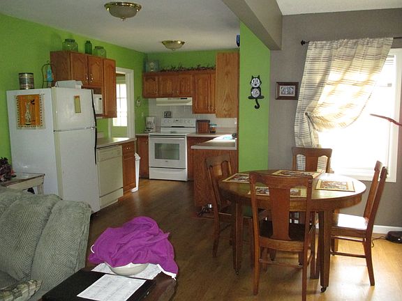kitchen/dining room