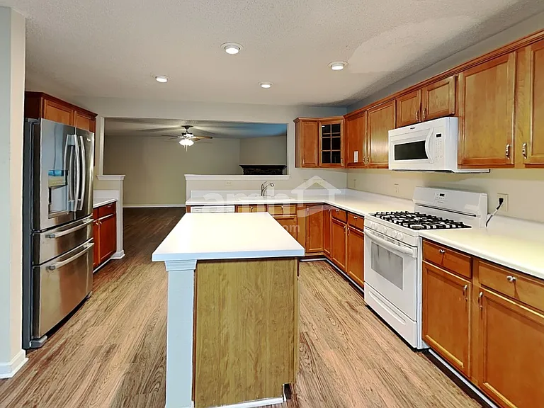 5631 Hammermill Dr — Photo 3
