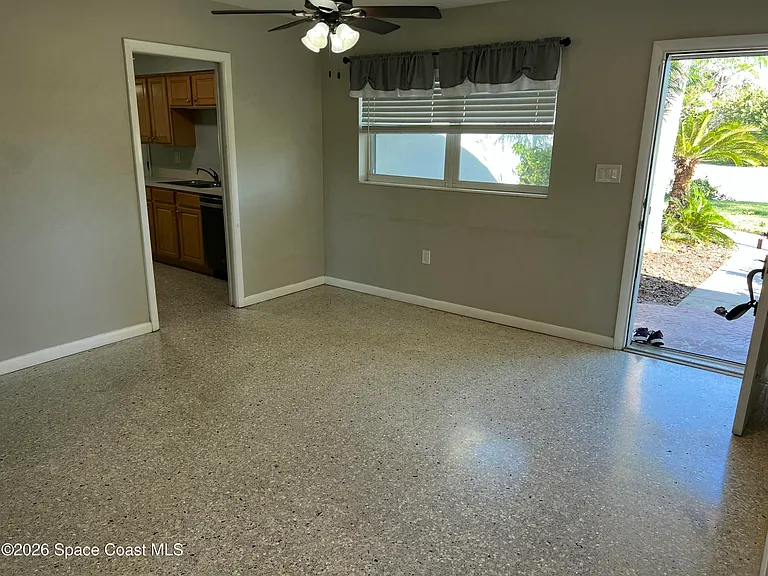 250 Debra Ct — Photo 35