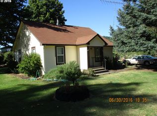 691 Cleveland Rapids Rd, Roseburg, OR 97471
