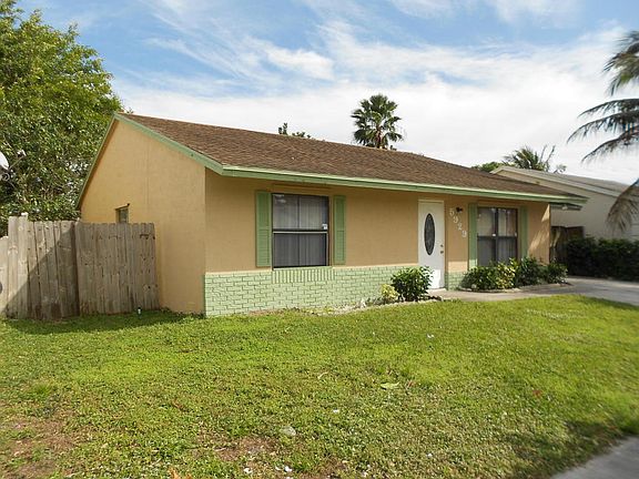 2nd image of 5929 Ithaca Cir W