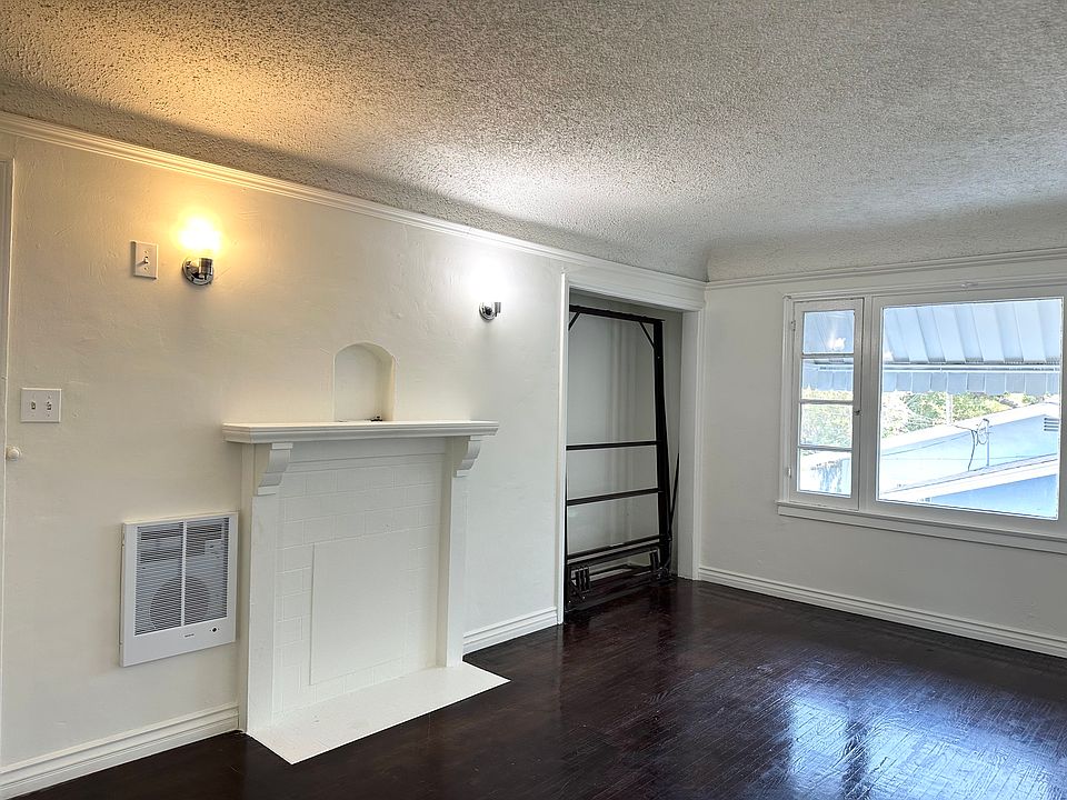 Large windows and Murphy Bedframe