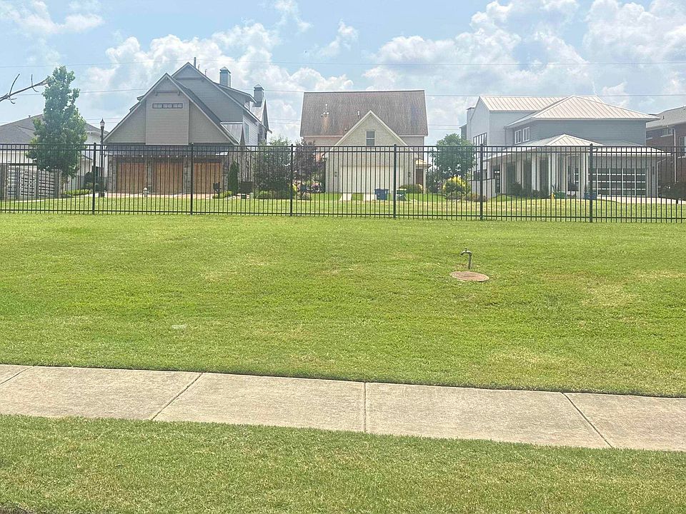 2nd image of 1501 Rockwater Ln