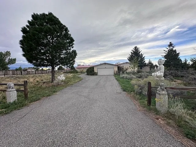 3 bed, 2430 sqft, $2,800 — Photo 1